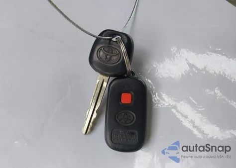 2001 Toyota Sienna Xle from USA, damaged, VIN 4T3ZF13C31U364461